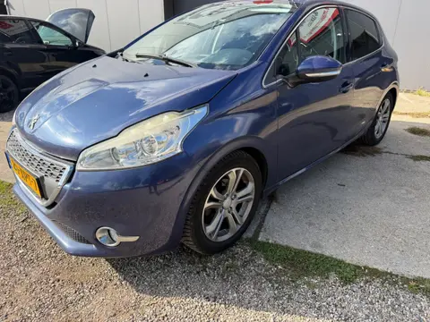 Peugeot 208 1.4 VTi Allure LEES ADVERTENTIE