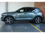 Foto 27 van Volvo XC40 B4 Plus Dark |Semi-Electrische Wegklapbare Trekhaak | Verwarmbare voorstoelen | achterban