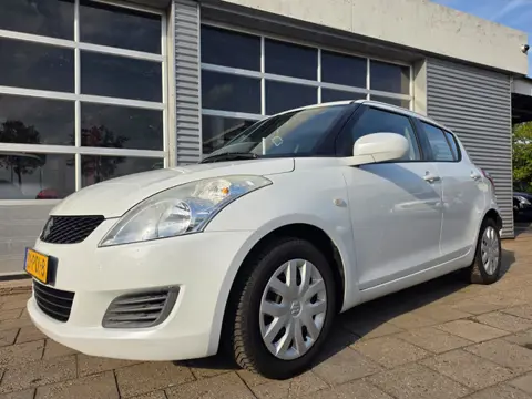Suzuki Swift stuurbekr.recent nieuwe koppeling en gereviseerde bak.