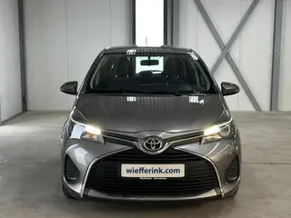 Foto 15 van Toyota Yaris 1.3 VVT-i Aspiration | Airco | Camera | Trekhaak |