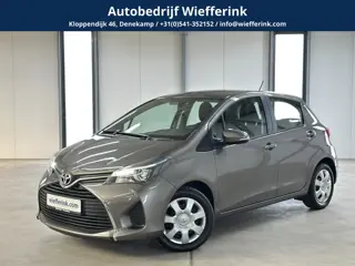 Foto 11 van Toyota Yaris 1.3 VVT-i Aspiration | Airco | Camera | Trekhaak |