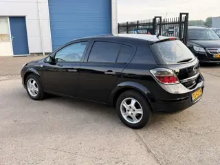 Foto 13 van Opel Astra 1.4 Selection 5-DEURS, AIRCO, ELEK-RAMEN, RADIO-CD-MP3-AUX, ISOFIX, AIRBAGS, CENT-VERGREN