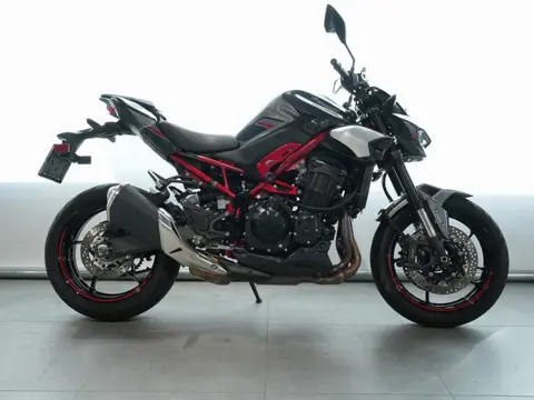 Kawasaki Z 900 (bj 2025)