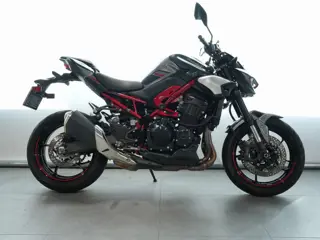 Kawasaki Z 900 (bj 2025)