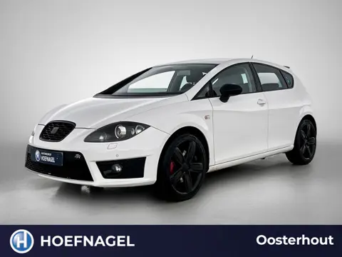 Seat Leon 2.0 TFSI FR | Cruise control | Stoelverwarming | Navigatie | Airco | Parkeersensoren | Tre