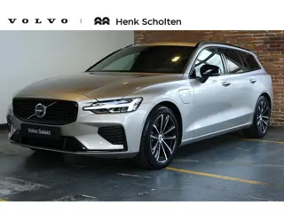 Volvo V60 T8 Plug-in hybrid AWD Plus Dark | Trekhaak | Panoramadak | Verwarmbare voorstoelen, achter