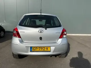Foto 16 van Toyota Yaris 1.3 VVTi Aspiration AIRCO | ONDERHOUDSBOEKJE !