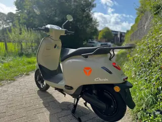 Foto 18 van Yadea Owin 25-45km Electrische Scooter NIEUW STIJLVOL BETAAL