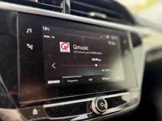Foto 13 van Opel Corsa 1.2 Elegance * AUTOMAAT * STOELVERWARMING * NAP * CARPLAY *