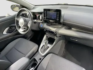 Foto 12 van Toyota Yaris 1.5 Hybrid First Edition Keyless start | LMV | Navi