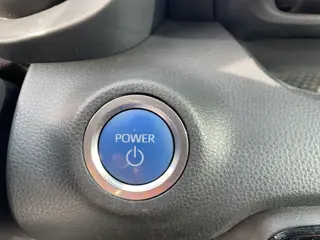 Foto 16 van Toyota Yaris 1.5 Hybrid First Edition Keyless start | LMV | Navi