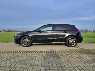 Foto 12 van Mercedes-Benz A-Klasse 250 e Star Edition AMG Line - 165 Pk - Euro 6 - Navi - Sfeerverlichting