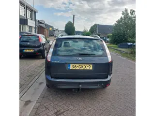 Foto 19 van Ford Focus Wagon 1.6 Trend met Nieuwe APK