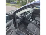 Foto 21 van Ford Focus Wagon 1.6 Trend met Nieuwe APK