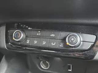 Foto 11 van Opel Corsa 1.2 Edition Inclusief Afleveringskosten
