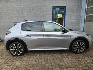 Foto 14 van Peugeot 208 1.2 PureTech GT Pack Inclusief Afleveringskosten
