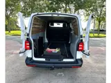 Foto 30 van Volkswagen Transporter 2.0 TDI L2H1 Highline AUTOMAAT MARGE