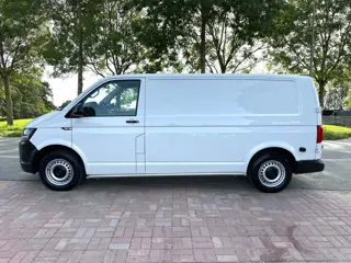 Foto 18 van Volkswagen Transporter 2.0 TDI L2H1 Highline AUTOMAAT MARGE