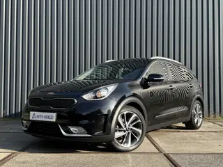 Foto 17 van Kia Niro 1.6 GDi Hybrid Edition 1e eigenaar, Trekhaak, Panoramadak
