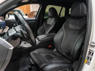 Foto 16 van BMW 3-serie Touring 330e M-Sport 292PK, Facelift, Shadow Line, Wide Screen, Voll Led, Navi, Adaptive
