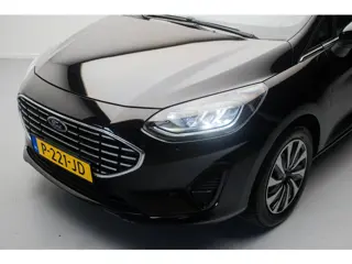 Foto 12 van Ford Fiesta 1.0 EcoBoost 125PK Hybrid Titanium NL-auto [ Carplay LED Draadloze Telefoonlader Parkeer