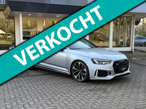 Audi RS 4 2.9 TFSI quattro /pano/massage/matrix led