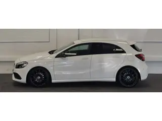 Foto 19 van Mercedes-Benz A-klasse 180 AMG Night Edition Plus Camera Xenon LED Leder Mooi!