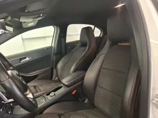 Foto 14 van Mercedes-Benz A-klasse 180 AMG Night Edition Plus Camera Xenon LED Leder Mooi!