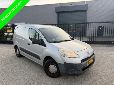 Peugeot Partner 120 1.6 HDI Lagekm|Clima|Radio (bj 2012)