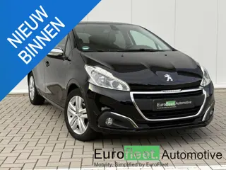 Peugeot 208 1.2 PureTech Signature  | extreem lage km stand | stoelverwarming | carplay | Heel netje