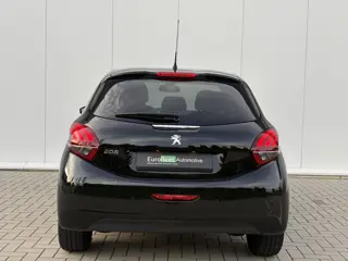 Foto 13 van Peugeot 208 1.2 PureTech Signature  | extreem lage km stand | stoelverwarming | carplay | Heel netje