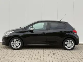 Foto 15 van Peugeot 208 1.2 PureTech Signature  | extreem lage km stand | stoelverwarming | carplay | Heel netje