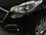 Foto 28 van Peugeot 208 1.2 PureTech Signature  | extreem lage km stand | stoelverwarming | carplay | Heel netje