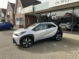 Foto 14 van Toyota Aygo X Hybrid 115 pulse + easy pack stoelverwarming / keyless start / parkeersensoren voor +