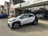 Foto 25 van Toyota Aygo X Hybrid 115 pulse + easy pack stoelverwarming / keyless start / parkeersensoren voor +