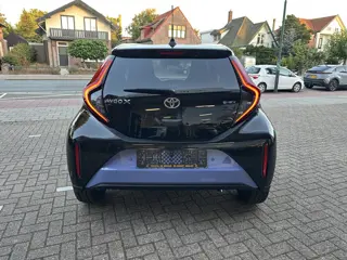 Foto 19 van Toyota Aygo X Hybrid 115 pulse + easy pack stoelverwarming / keyless start / parkeersensoren voor +