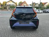 Foto 30 van Toyota Aygo X Hybrid 115 pulse + easy pack stoelverwarming / keyless start / parkeersensoren voor +