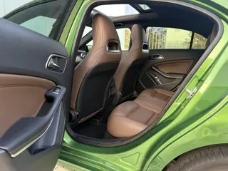Foto 18 van Mercedes-Benz A-klasse A 160 Urban Exclusive | Night Package  | Panorama | Lederen bekleding