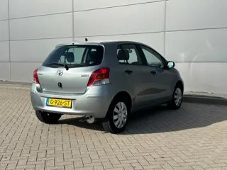 Foto 15 van Toyota Yaris 1.0 VVTi Acces Airco| 5Drs