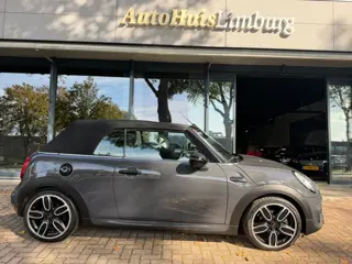 Foto 14 van Mini Cabrio 2.0 Cooper S Chili Serious Business JCW|Nieuwstaat