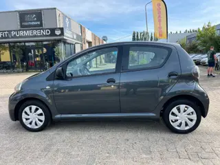 Foto 14 van Toyota Aygo 1.0 VVT-i Comfort - Airco - elektr ramen - 5Drs