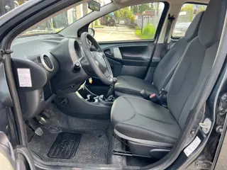 Foto 19 van Toyota Aygo 1.0 VVT-i Comfort - Airco - elektr ramen - 5Drs