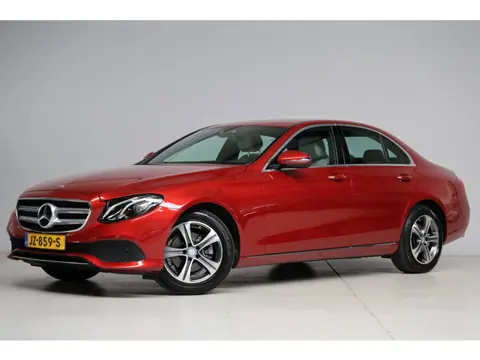 Mercedes-Benz E-klasse 200 Ambition 1e eigenaar | head-up | widescreen | leder | led verlichting | c
