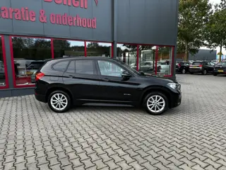 Foto 18 van BMW X1 SDrive18d High Executive / Automaat / Trekhaak / Navi / Cruise / Stoelver. /