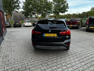 Foto 16 van BMW X1 SDrive18d High Executive / Automaat / Trekhaak / Navi / Cruise / Stoelver. /