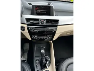 Foto 11 van BMW X1 SDrive18d High Executive / Automaat / Trekhaak / Navi / Cruise / Stoelver. /