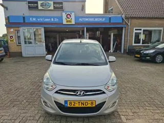 Foto 13 van HYUNDAI I10 1.1 i-Drive Cool RADIO CD/AIRCO/CENTR.VERGR/ELEC.RAMEN VOOR