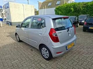 Foto 15 van HYUNDAI I10 1.1 i-Drive Cool RADIO CD/AIRCO/CENTR.VERGR/ELEC.RAMEN VOOR