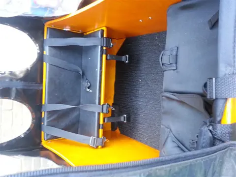 Mooie bakfiet met alles erop en eraan