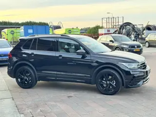 Foto 15 van Volkswagen Tiguan 1.4 TSI eHybrid R-Line Business+ | Black style | IQ Light | Stoel-stuur verw | Cam